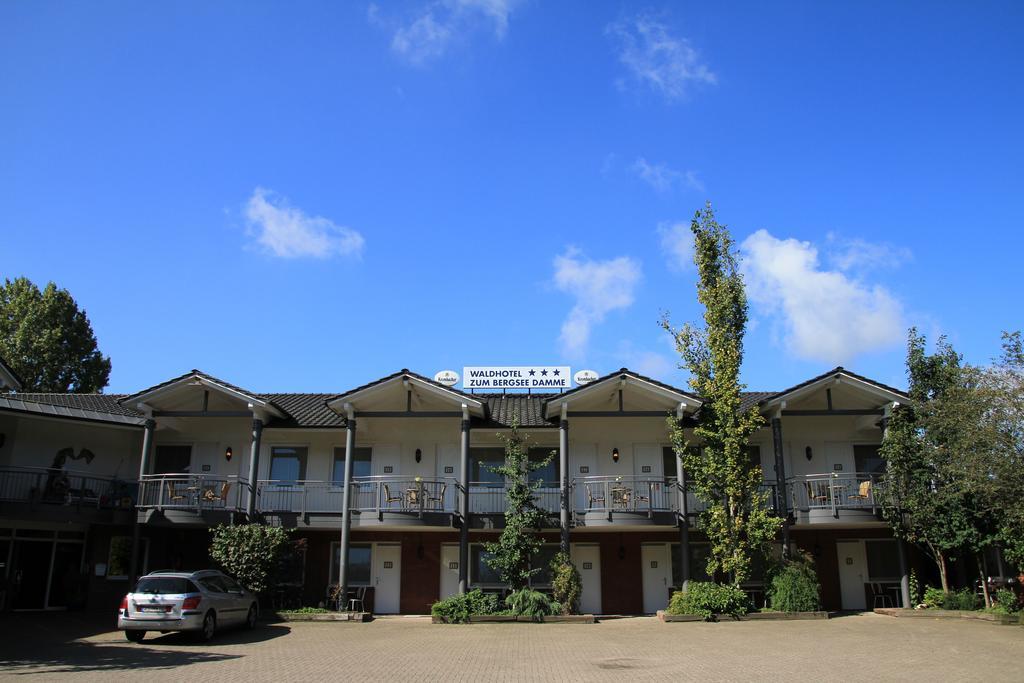 Waldhotel Zum Bergsee Дамме Экстерьер фото